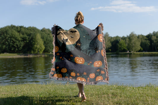 Spooky Cat Halloween Throw Blanket